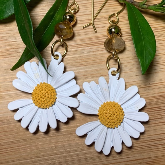 Sweet Daisy/Tourmaline/10k gf ball earrings - Picture 6 of 7